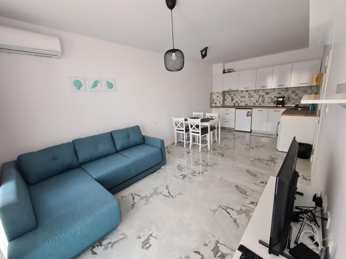 Dolphin Beach Apart Obzor Εξωτερικό φωτογραφία