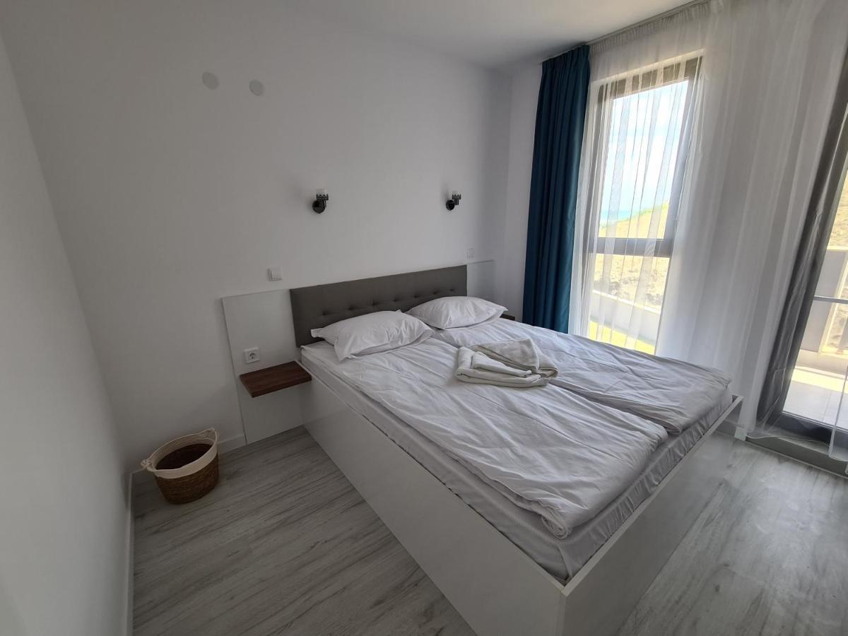 Dolphin Beach Apart Obzor Εξωτερικό φωτογραφία